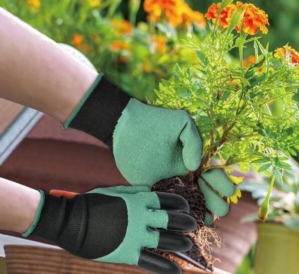 Garden Gloves with Claws Garden Gloves with Claws