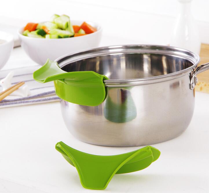 Silicone Pour Soup Funnel Kitchen Gadget Tools Water Deflector Cooking Tool