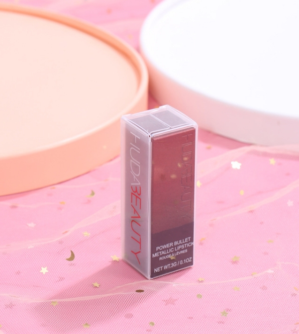 HUDA BEAUTY Power Bullet Metallic Lipstick HUDA BEAUTY Power Bullet Metallic Lipstick