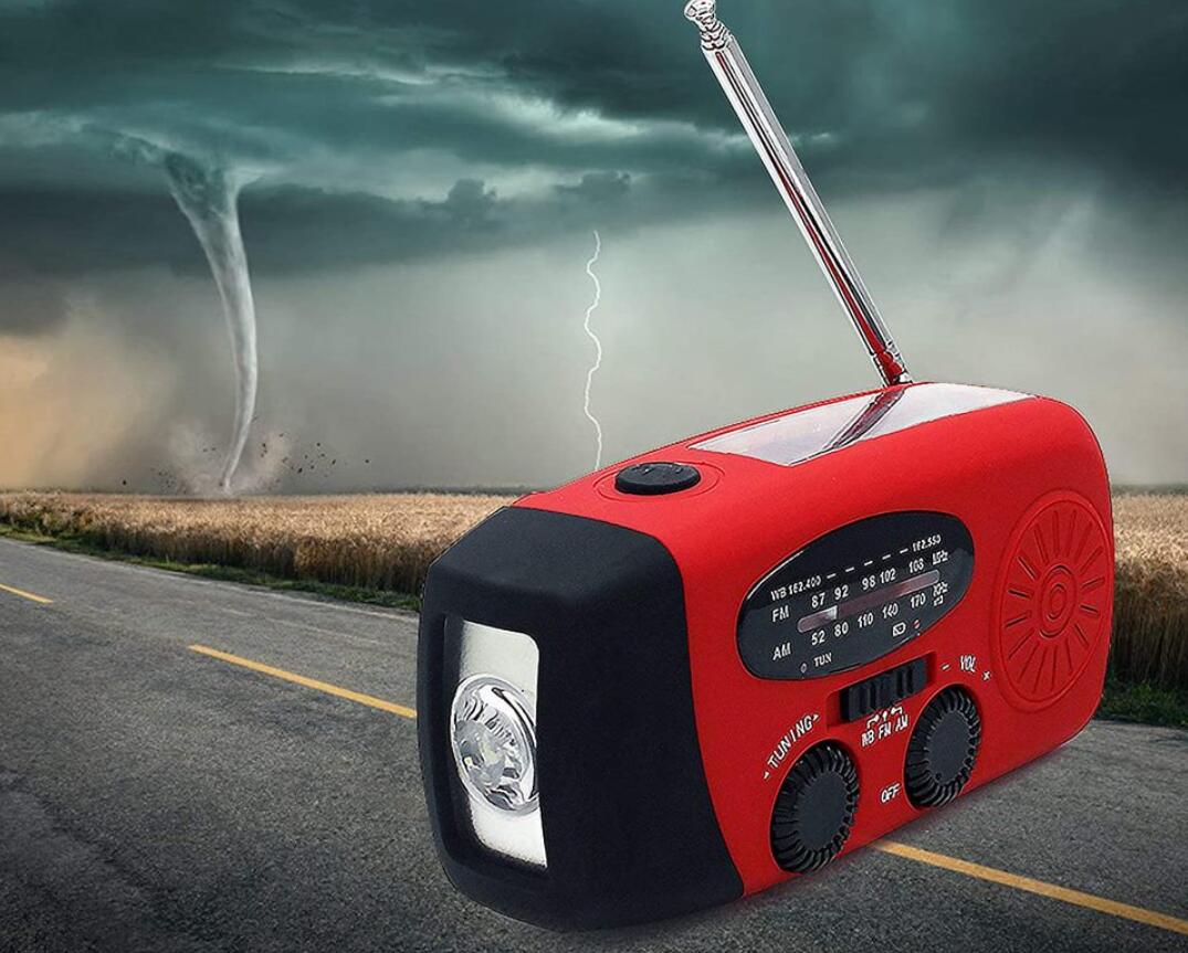 Emergency Solar Hand Crank AM/FM Radio Flashlight Emergency Solar Hand Crank AM/FM Radio Flashlight
